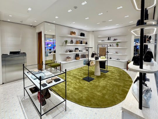 롯데면세점, 토리버치 명동본점 매장 리뉴얼 오픈