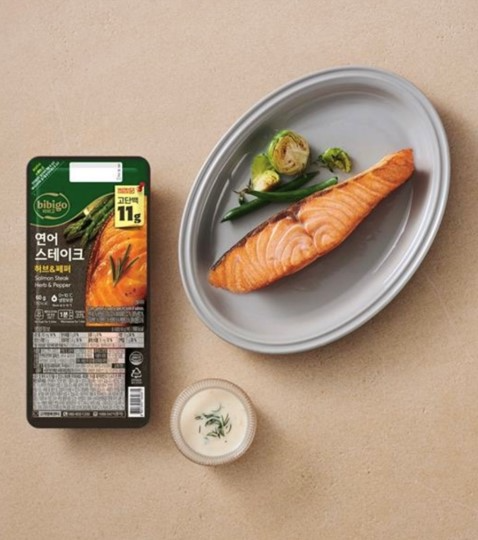 CJ제일제당 비비고 연어 스테이크, 출시 한 달 만에 10만 개 판매