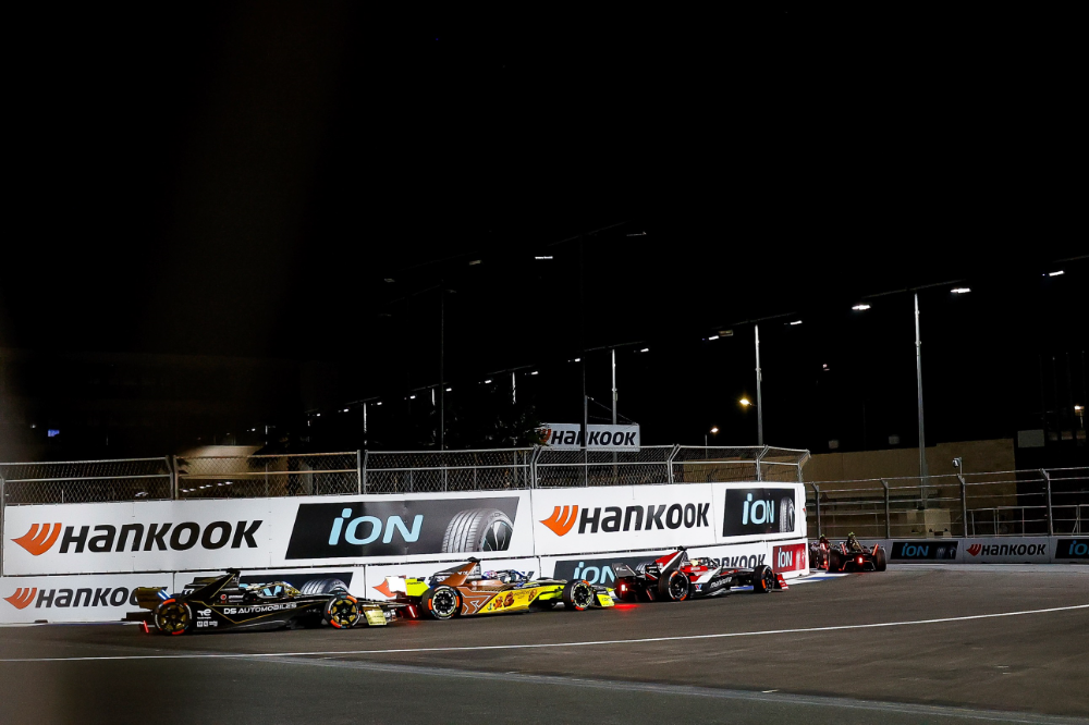 포뮬러 E 시즌 12 2026 제다 E-PRIX 경기 장면.(사진=한국타이어)