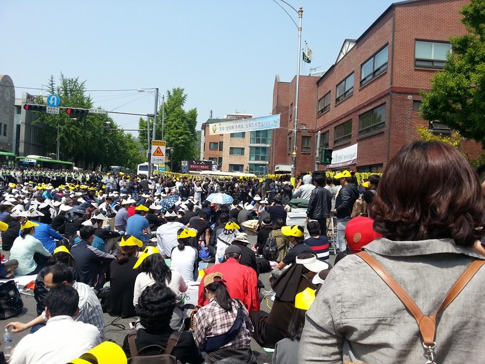 ▲최영동변호사가9일페이스북에올린청운동현장사진