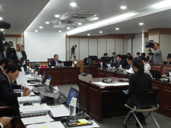 ▲법무부국정감사를진행하는이상민법사위원장(사진=페이스북)