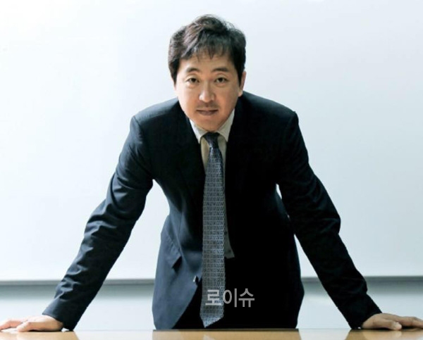 ▲검사출신으로새정치민주연합대변인을역임한금태섭변호사(사진=페이스북)