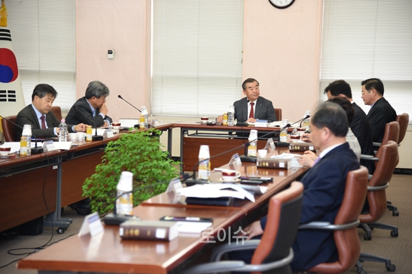 ▲지난8일대법원에서열린사실심충실화사법제도개선위원회회의모습(사진제공=대법원)