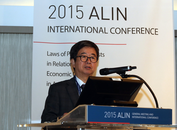 ▲이원한국법제연원장이환영사를하는모습(사진=한국법제연구원)