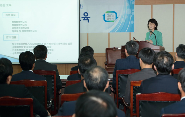 ▲강사로나선김영혜국가인권위원회상임위원(사진=법무부)