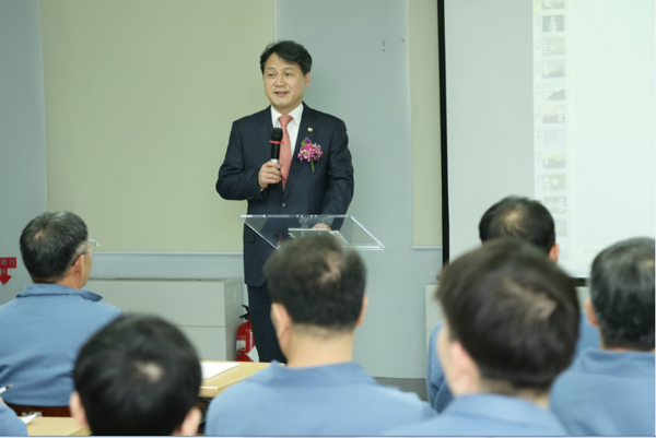 ▲6일서울남부교도소현장방문한김무현법무부차관(사진=법무부)