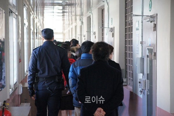 ▲18일부산동부지청민은식검사및법사랑연합회,비행소년등47명이부산교도소를참관하고있다.(사진제공=부산교도소)