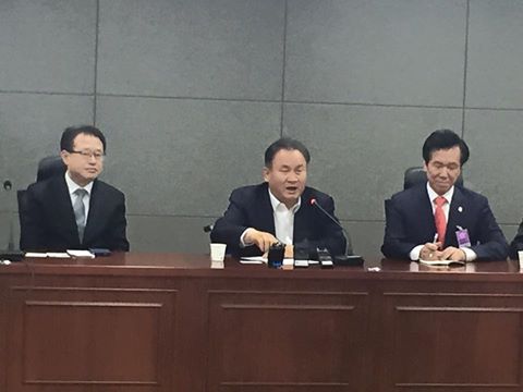 ▲21일간담회를개최한이상민법사위원장(사진=이상민법사위원장페이스북)