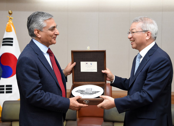 양승태 대법원장, 타쿠르 인도 대법원장 접견