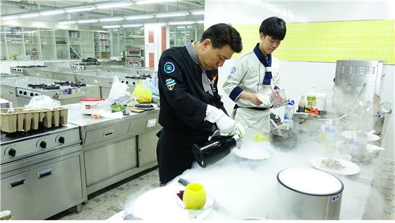 한호전 호텔조리과 과정, 분자요리수업 교육 만족도 높아
