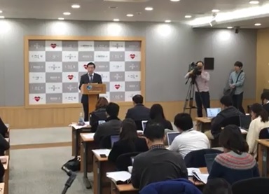 2일 시청서 기자회견하는 박원순 서울시장