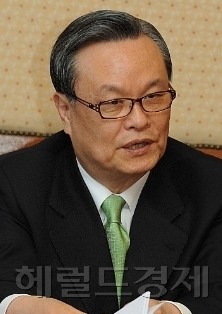 인명진 “광화문에 박정희 동상? 제정신인지 의문”