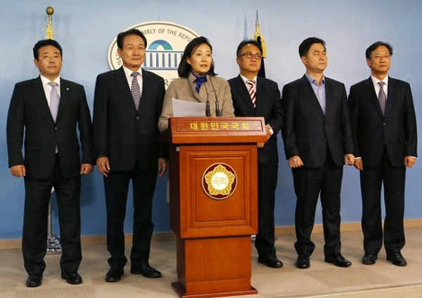 좌측부터 박정, 변재일, 박영선, 민병두, 김종민, 김한정 의원