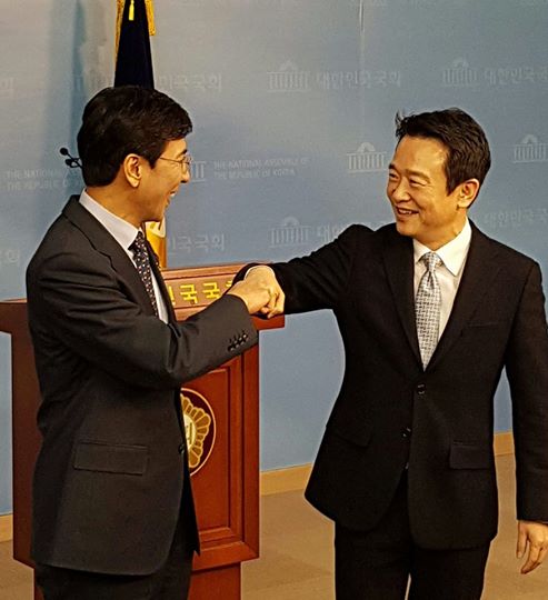 안희정 충남도지사와 남경필 경기도지사(사진=남경필 지사 페이스북)