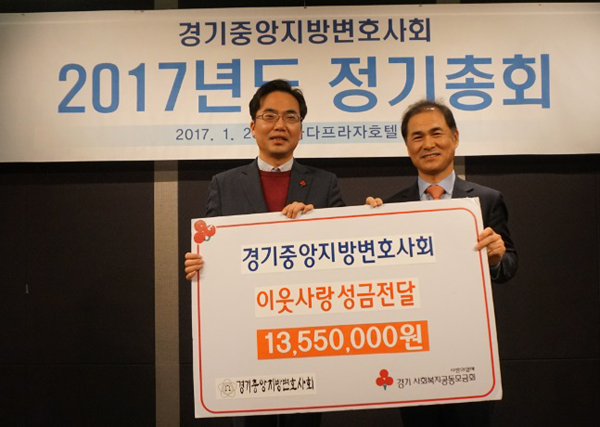 오른쪽이 장성근 회장