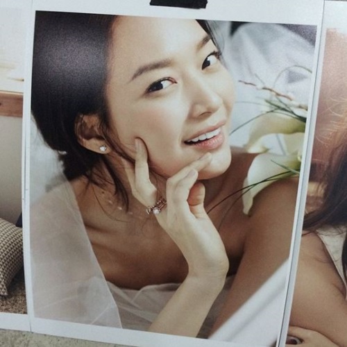 내일 그대와 신민아, '사람이야? 인형이야?'...미친 옆라인+무결점 피부