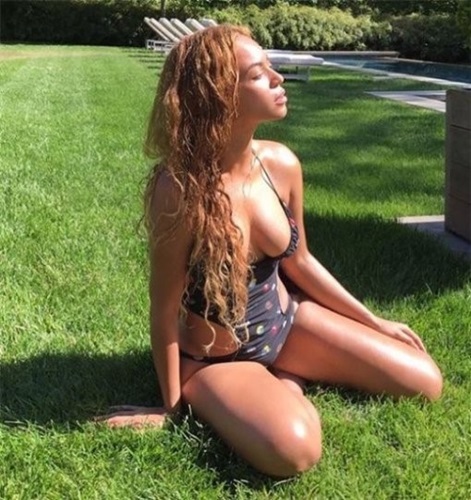 비욘세, 앉아만 있어도 넘치는 섹시함...'아찔하네'