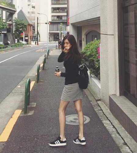 한채아, 보호본능 자극하는 젓가락 각선미 '말라도 너무 말랐네~'