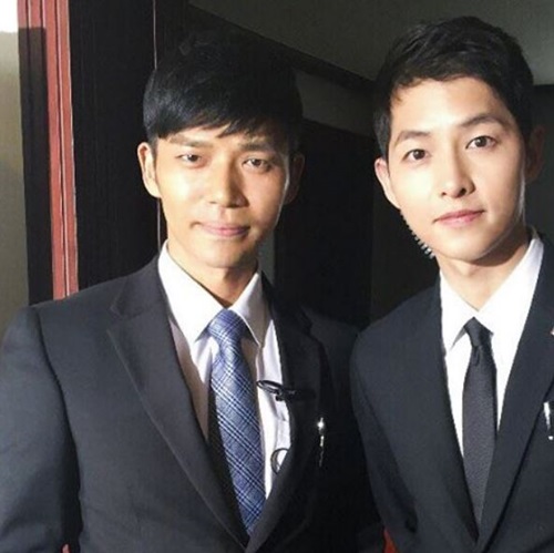 지승현, 송중기와 훈훈한 투샷...'극강 비주얼 갑'