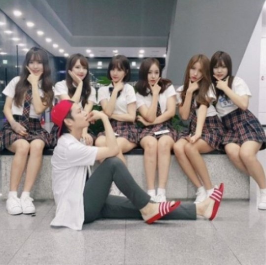 해피투게더3 김희철, '꽃밭에서 삼선슬리퍼 신고...허세폭발 기럭지'