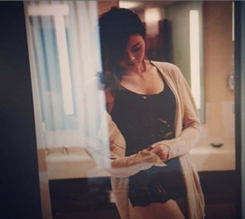 주상욱 차예련 5월 결혼 , '아찔하게 드러낸 시스루룩 잠옷...하의실종 매끈한 각선미'