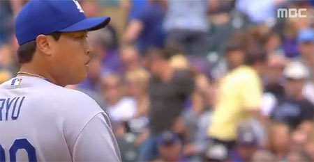 류현진, '오랜 만에 홈구장 올랐지만...난타 당하고 뒤돌아서'