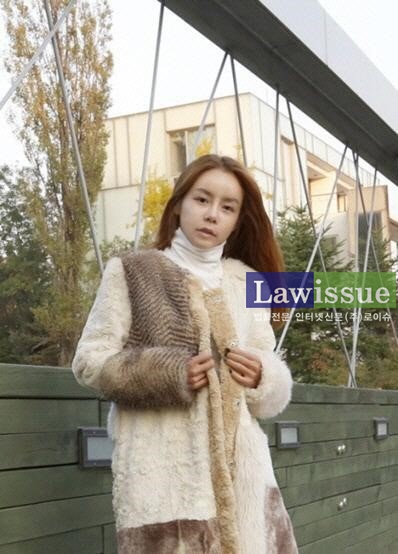 신이, '화장 없는 하얀 피부...찰랑찰랑 바람이 불자 청순美폭발'