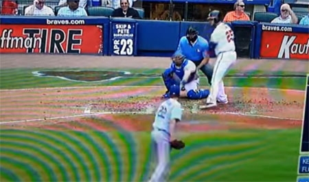 커쇼, '믿을 수 없어'...시속 74km '마구 이퓨스' 동영상 직접 보니