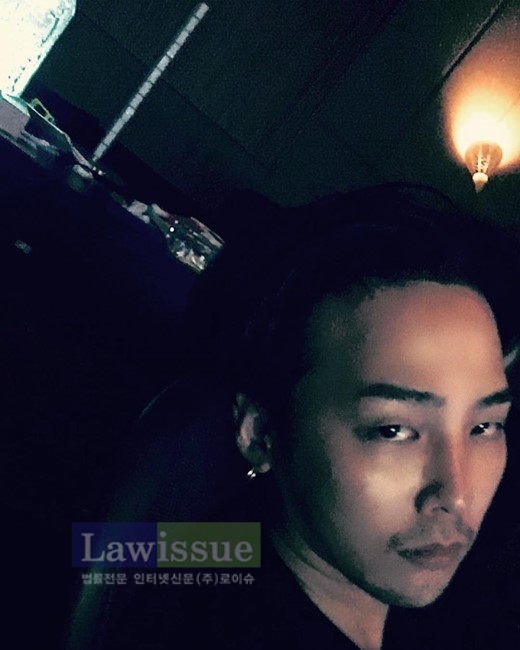 지드래곤 개소리-무제, 게슴츠레 해진 눈...피곤한 듯 시크한 분위기