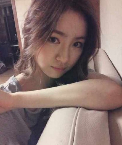 '하백의신부' 신세경, '헐렁한 티셔츠 입고...뇌쇄적인 청순미'