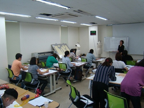 부산디자인센터, 2017년 패턴 캐드실무교육, 패턴 및 재단기술 교육과정 실시