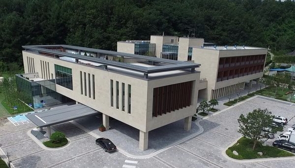 여름 휴가철 맞아 임직원 위해 인재개발원 휴향 시설로 무료 제공된 상주 인재개발원 전경