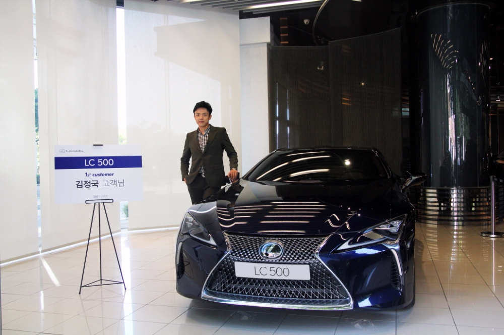 플래그쉽 쿠페 ‘LC500’.(제공=렉서스 코리아)