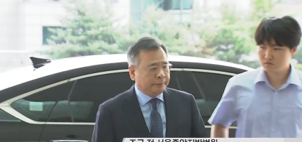 '벼랑 끝 선 부회장, 이재용 재판...박특검의 입에 쏠리는 이목'