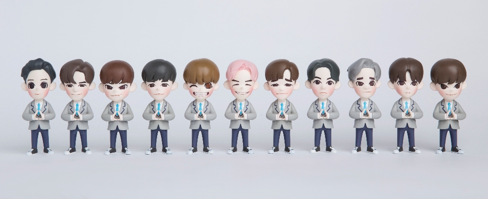 워너원 피규어(4인치) 11인 세트 (사진=롯데마트 제공)