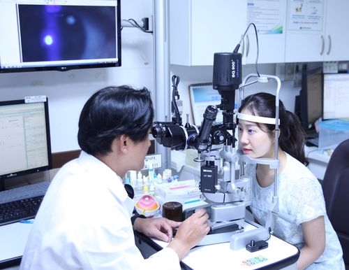 RGP(하드)렌즈 피팅 과정(사진=인천성모병원)