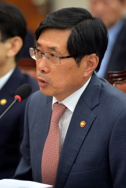 박상기 “‘BBK 사건’ 새 단서 나오면 재수사 할 수도”