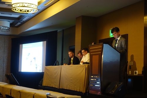 미국 SMISS 학회에서 발표 중인 전상협 병원장(사진= 우리들병원)