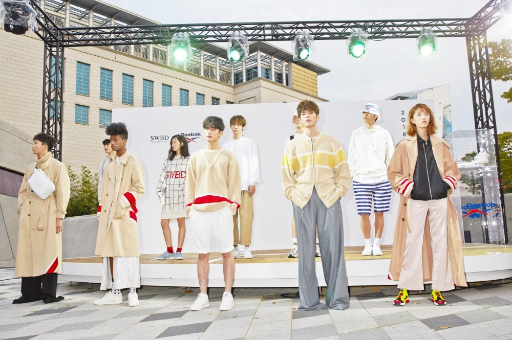DDP 갤러리광장에서 진행된 리복X소윙 바운더리스 2018 SS PT shop 이미지, (사진= Reebok)
