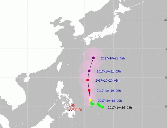 매서운 속도로 열도 태풍 란 북상...다소 낮지만 대형가능성