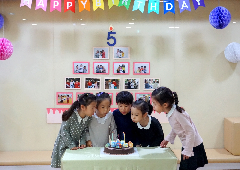 한샘 '유로 601' 리클라이너 소파 6인용 이미지. (사진=한샘)