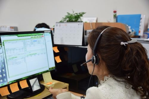 치매상담콜센터 상담사가 치매관련 상담을 진행하고 있다(사진=중앙치매센터)