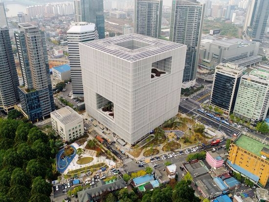 아모레퍼시픽 용산 신본사