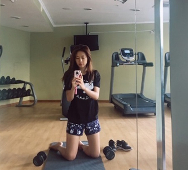 서현진, '긴 머리 늘어뜨린 채 운동중...부러질 듯 가녀린 젓가락 라인'