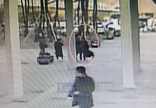 피해자에게 돈을 받기위해 만나는 장면.(사진=울산지방경찰청 영상 캡처)