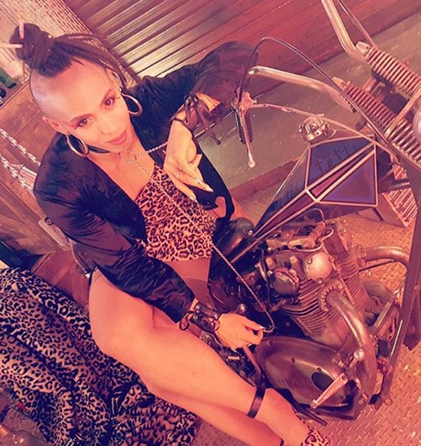 제이블랙, '호피무늬 화려함...여자보다 더 빠져드는 매력'