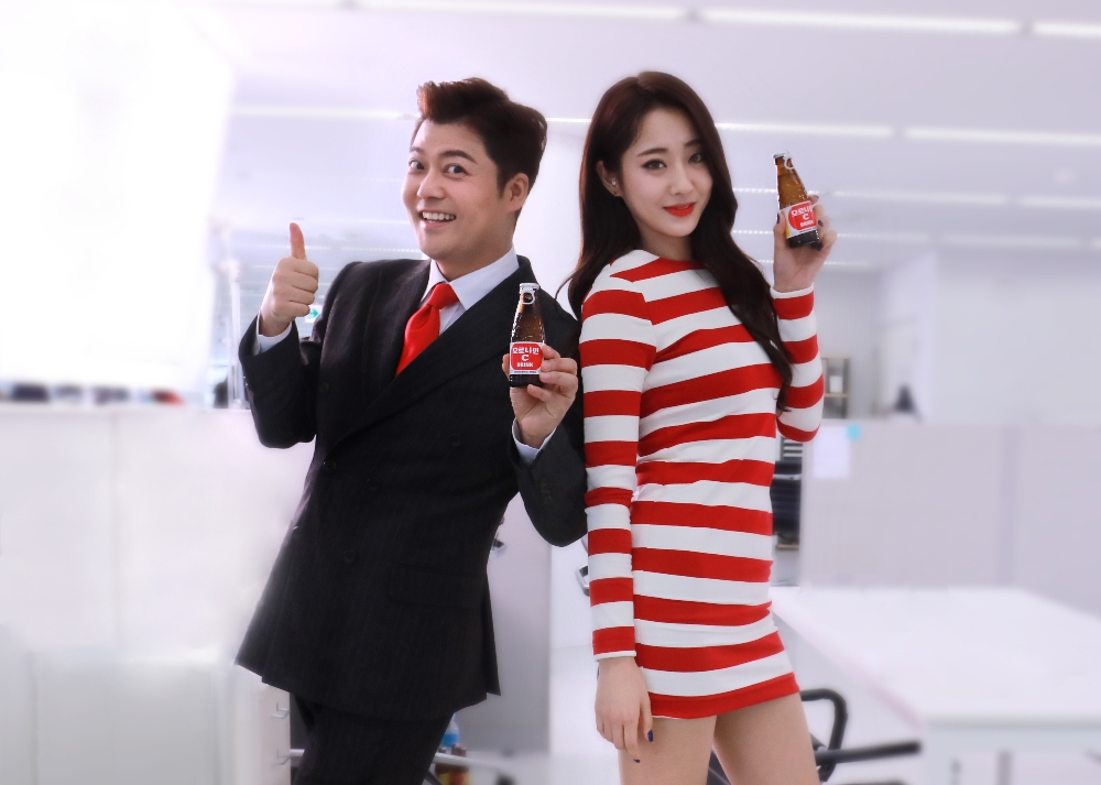오로나민C 모델 전현무,경리 (사진=동아오츠카)