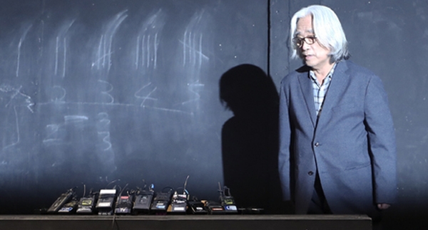 '성추행 논란' 이윤택 연출가, 갖가지 의혹...명확한 답변없이 사과만 잡음만 무성'