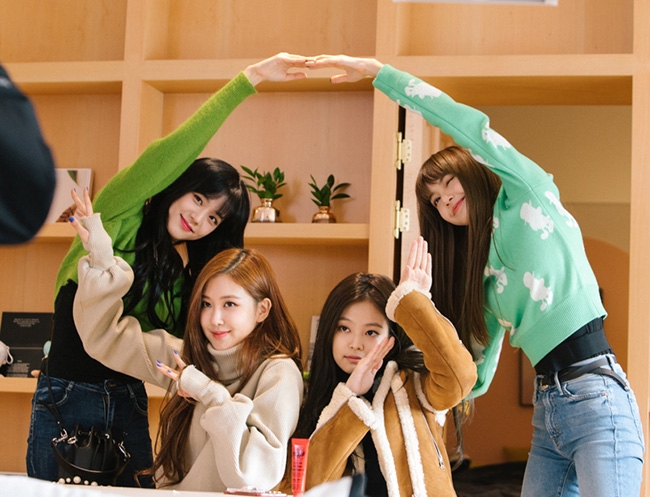 블랙핑크 ‘블핑하우스’, 7회 만에 5000만뷰 돌파 ‘글로벌 인기 실감’