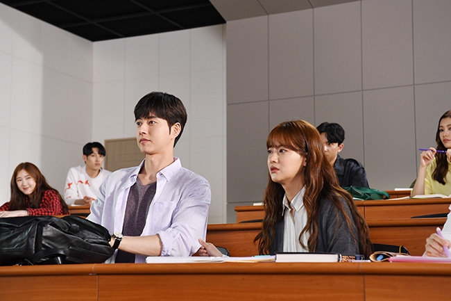 영화 ‘치즈인더트랩’, 웹툰 팬 VIP시사회 개최